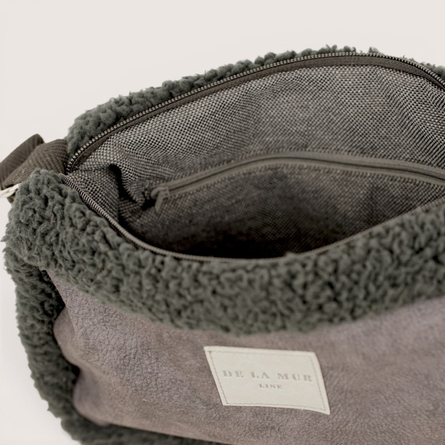 Umhängetasche Limited Edition CENE