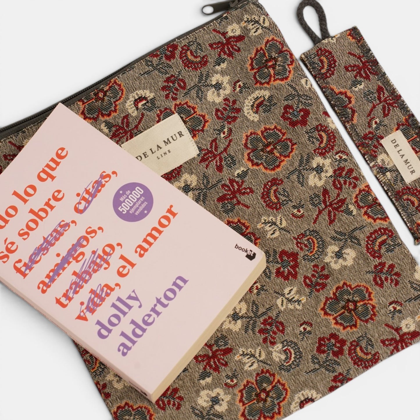 Buchcover mit Lesezeichen NIRA